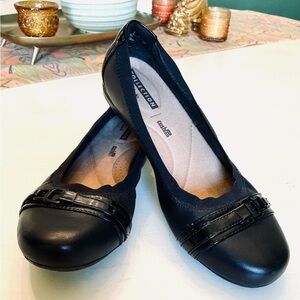 Clarks Kinzie Light Black Cushioned Comfort Leather Ballet Flats Size 8